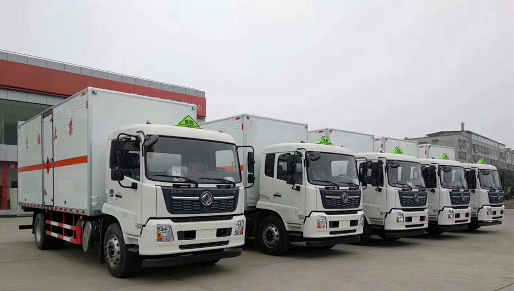 天錦6.2/6.6/6.8米（國六）3類易燃液體廂式運輸車