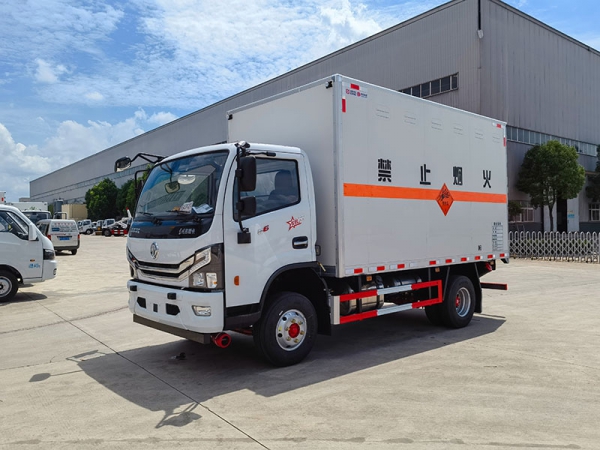 東風多利卡4.3米（5噸超大額載）國六1類爆破器材運輸車